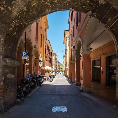 A Pochi Passi Dalla Finestrella Di Via Piella By Wonderful Italy Apartment Болоня Екстериор снимка