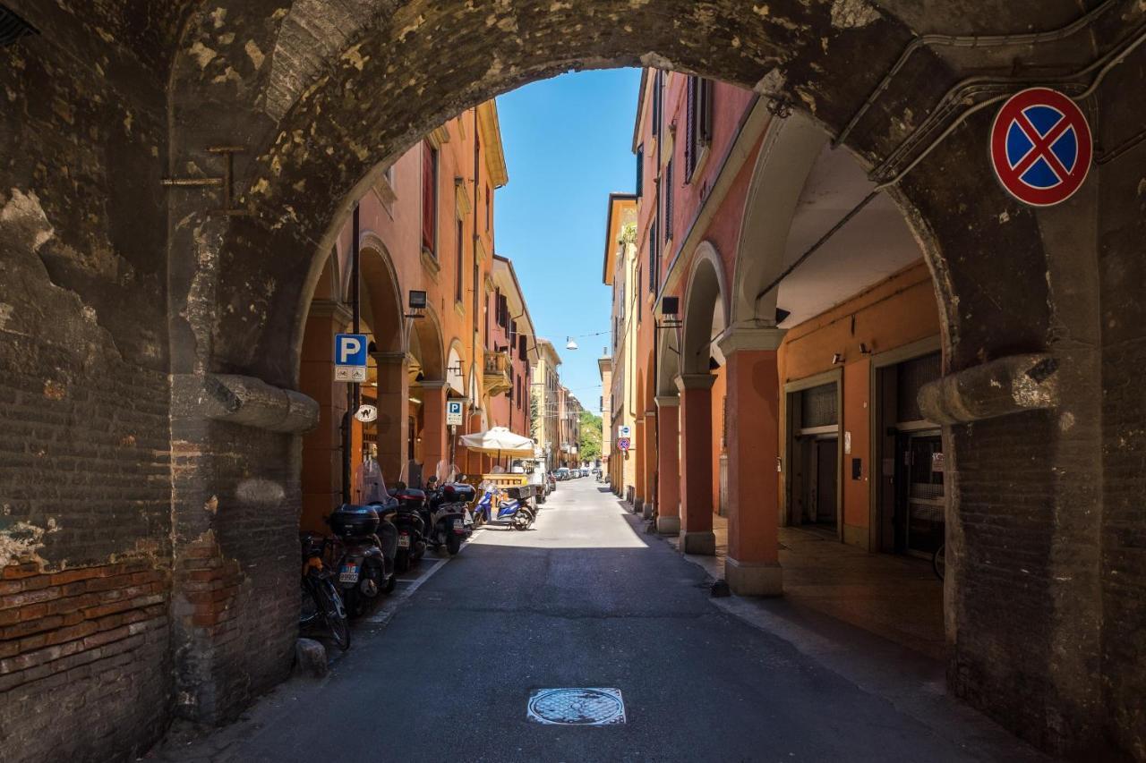 A Pochi Passi Dalla Finestrella Di Via Piella By Wonderful Italy Apartment Болоня Екстериор снимка